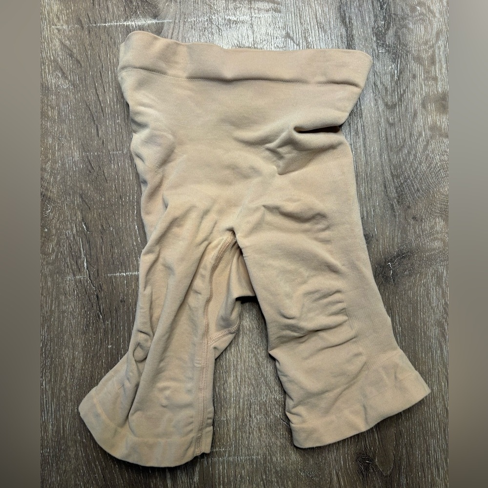 EUC Skims Shapework Short Small/Medium - Picture 3 of 6
